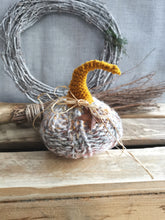 Load image into Gallery viewer, Knitted Pumpkins with long stalks
