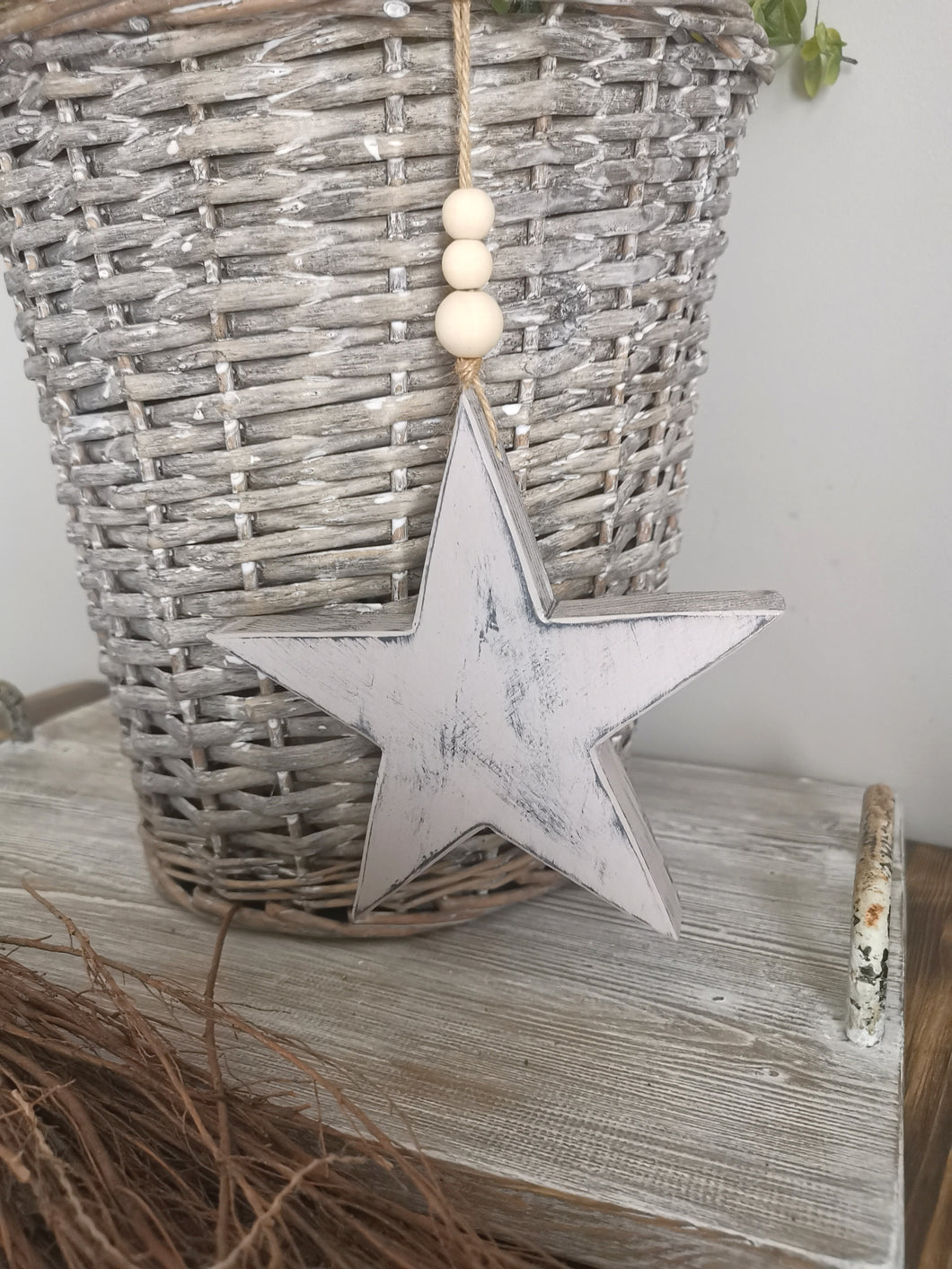 Wooden Hanging Star - Smoked Pearl/grey