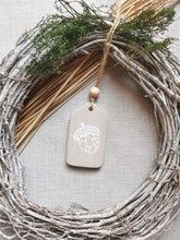 Load image into Gallery viewer, Small Wooden Autumn Tags - White detailing
