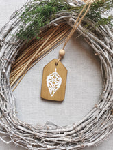 Load image into Gallery viewer, Small Wooden Autumn Tags - White detailing
